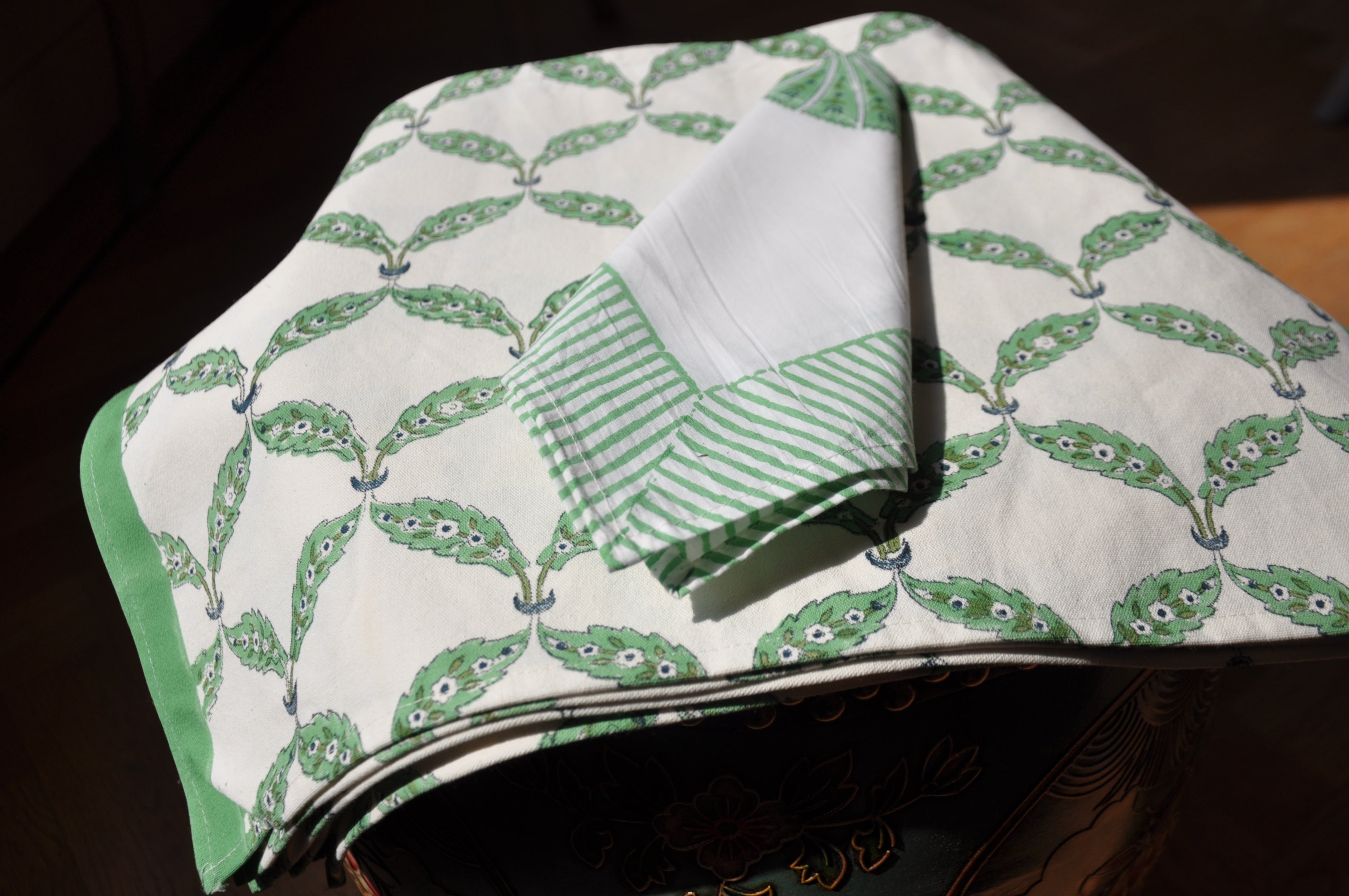 Nayaab Placemats with Napkins - Set of 6