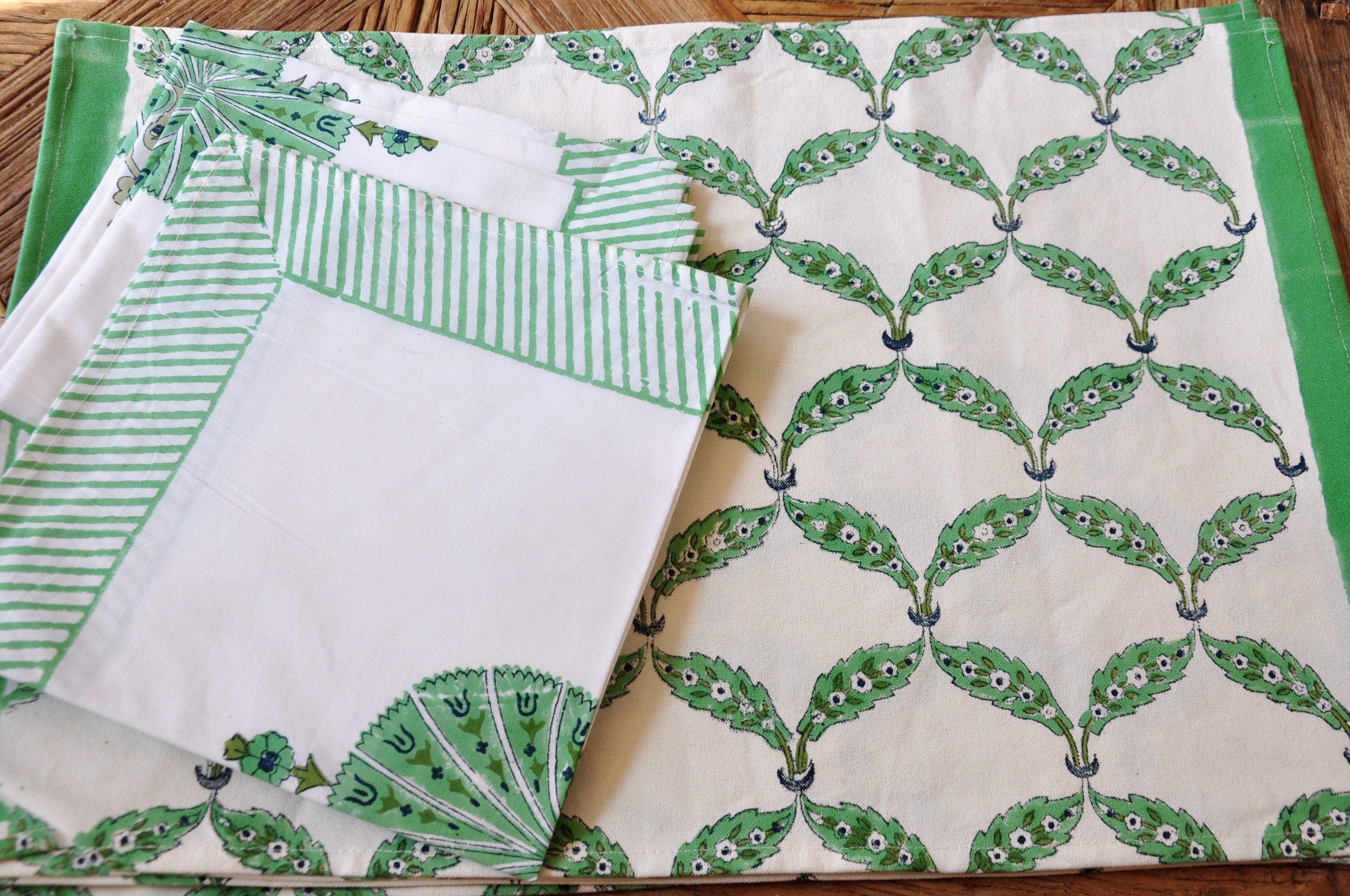 Nayaab Placemats with Napkins - Set of 6