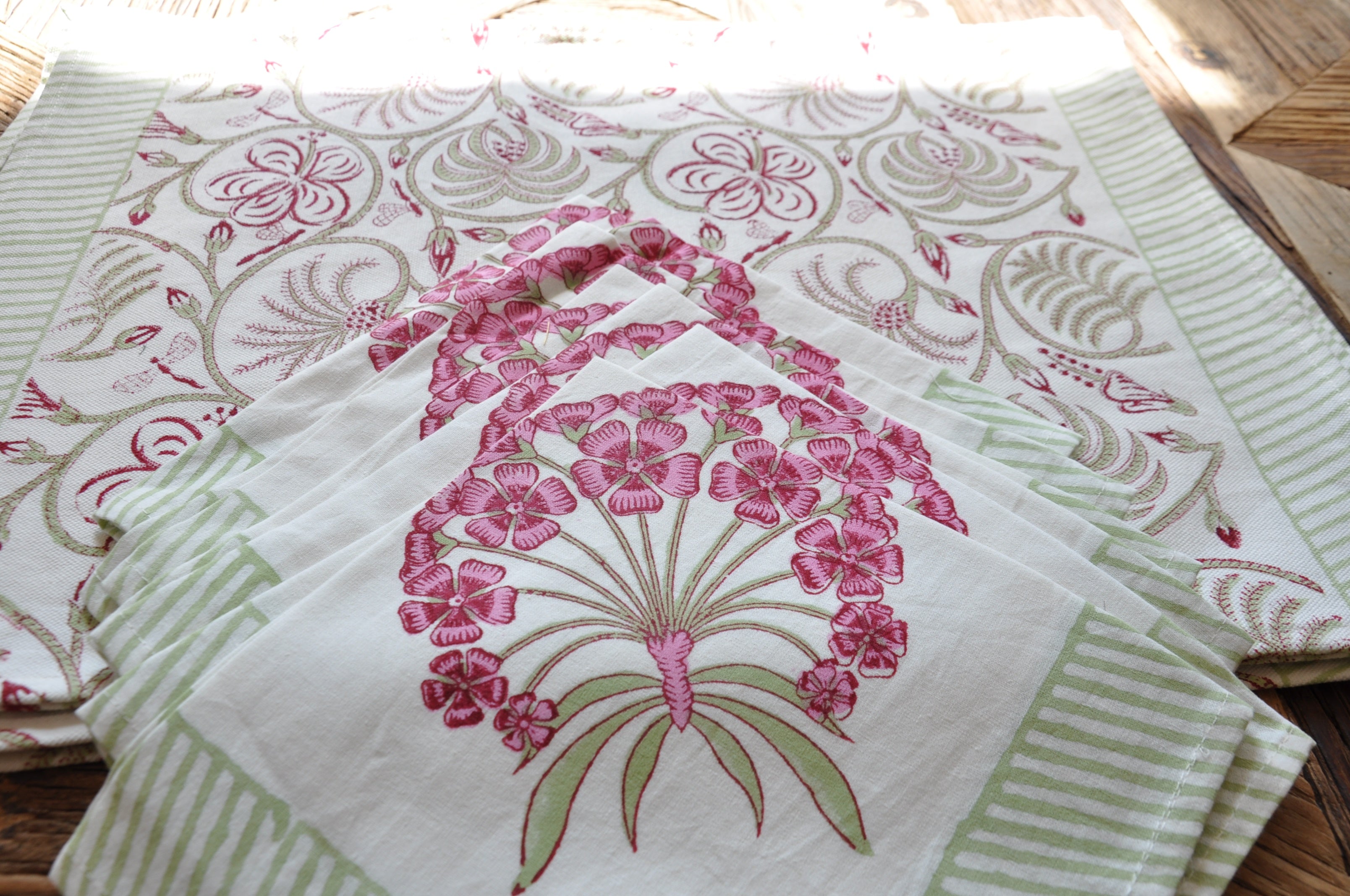 Riya Placemats with Napkins - Set of 6