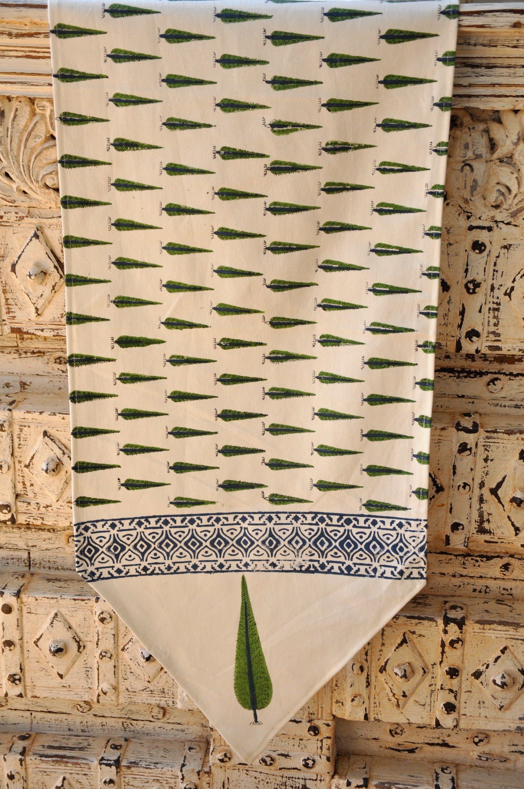 Pine Crest Table Runner