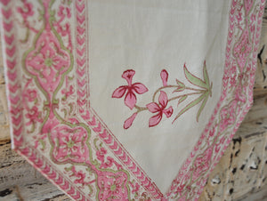 Zeenat Table Runner