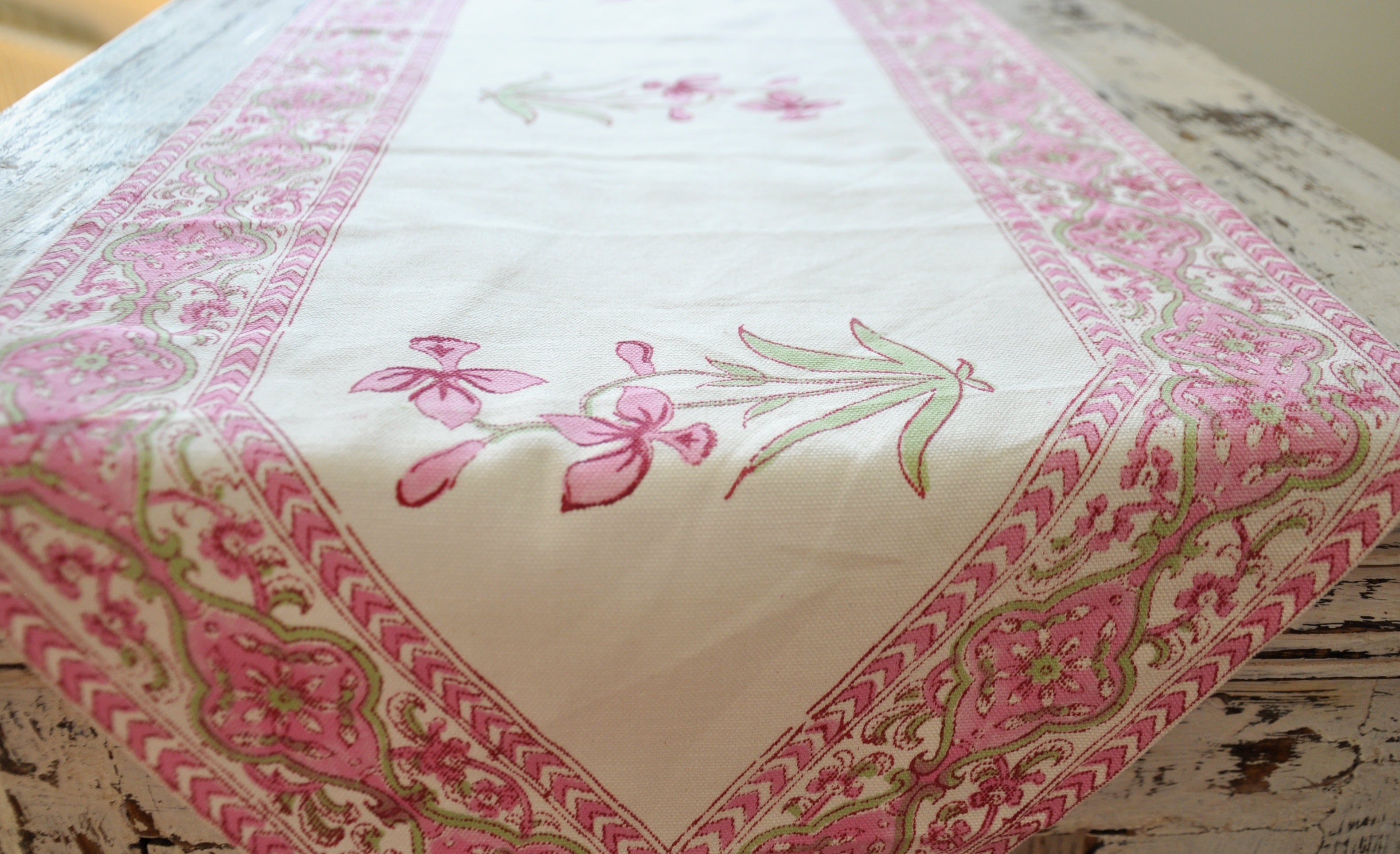 Zeenat Table Runner