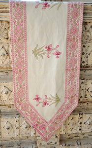 Zeenat Table Runner