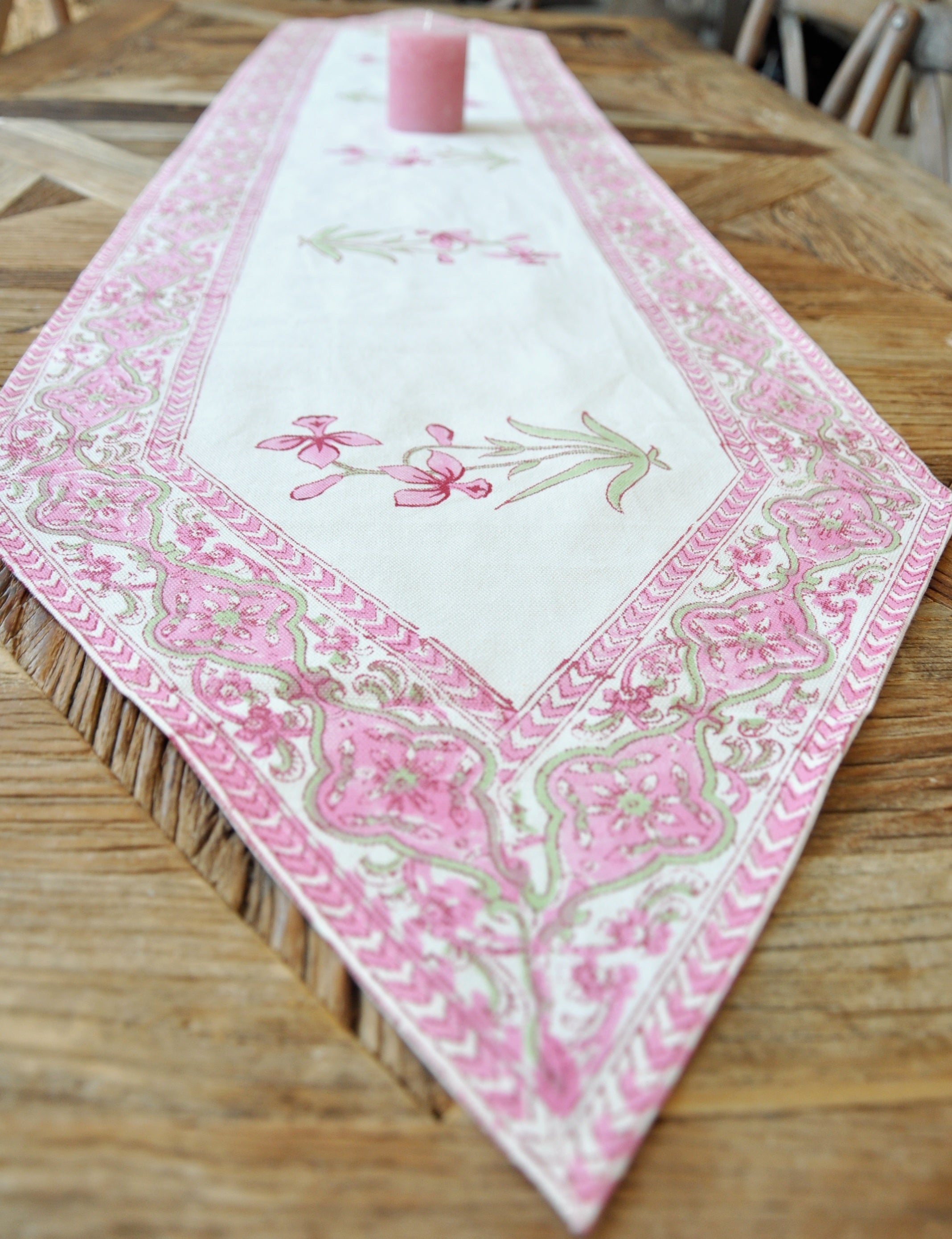 Zeenat Table Runner