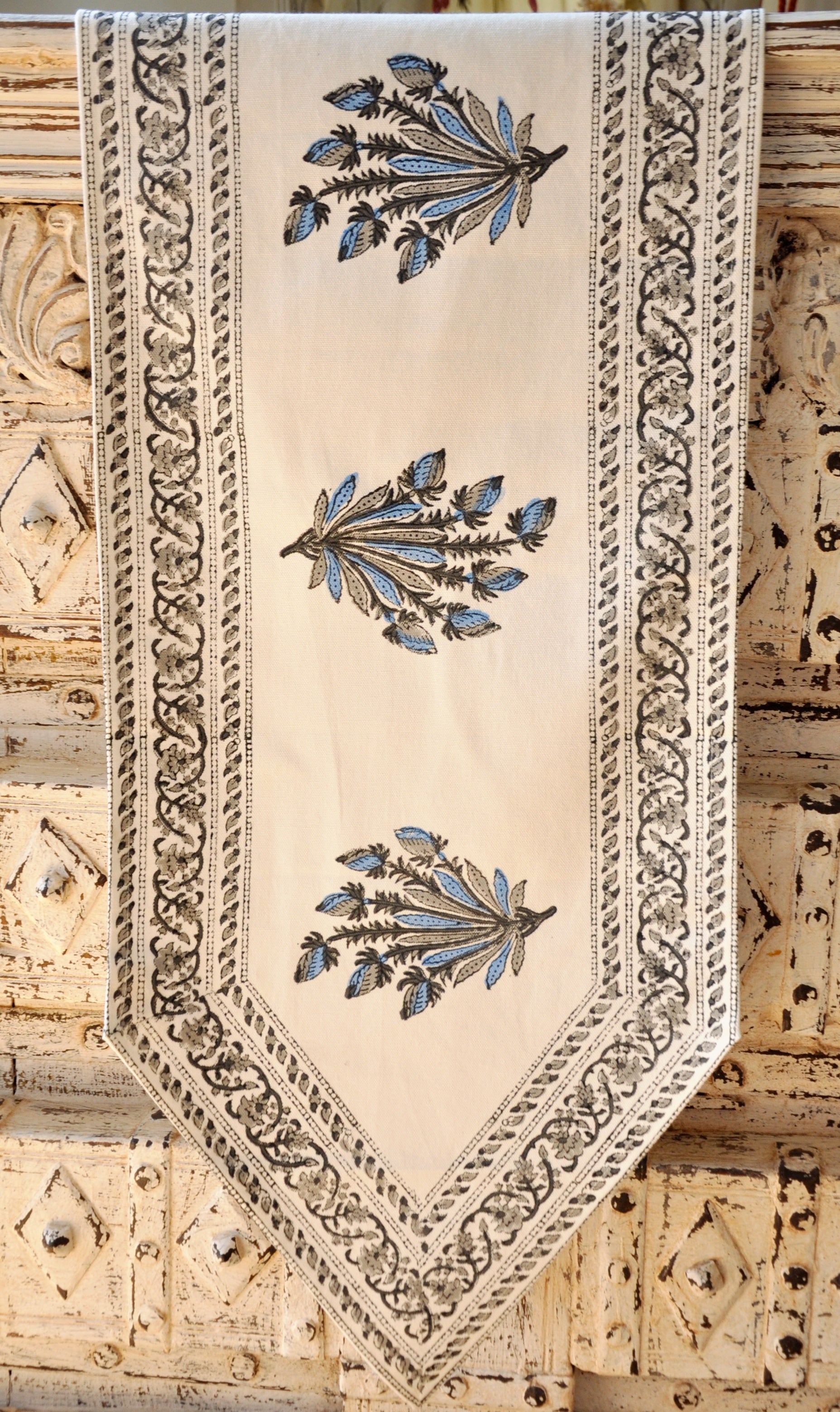 Ferdaus Table Runner